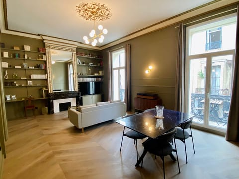 Le Général Haussmanien climatisé, wifi, en coeur de ville