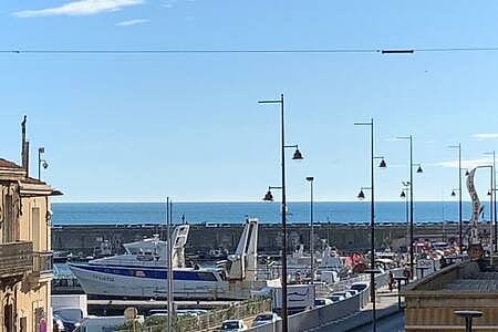 Le Vieux Port 102 m2 standing, Clim, Garage