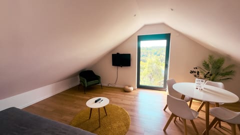 DachNest - Dachwohnung 45 qm mit Weitblick bei Tübingen