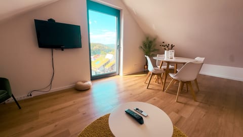 DachNest - Dachwohnung 45 qm mit Weitblick bei Tübingen