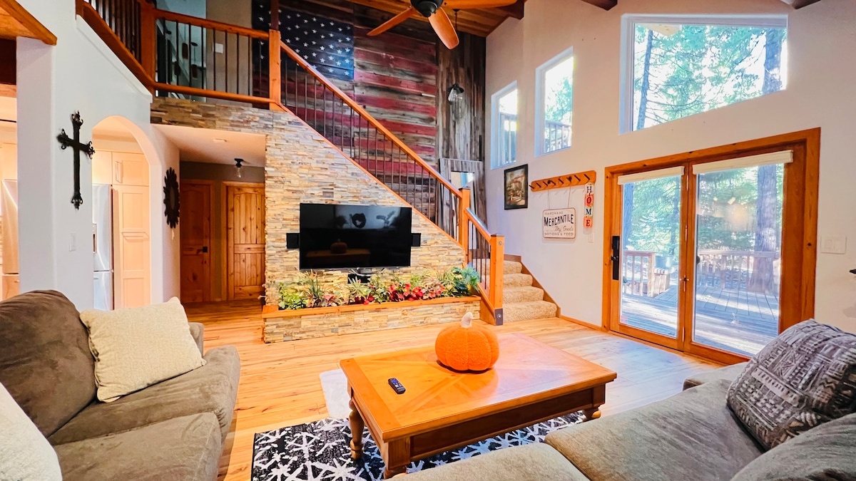 Arnold’s Cozy Cabin– Modern Stay Near Bear Valley image 1