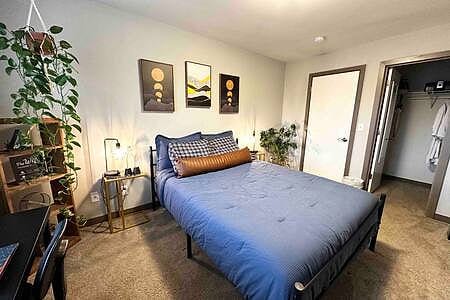Cozy private bedroom w/ access to the entire house