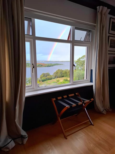 Deluxe Double Bedroom with Lake View