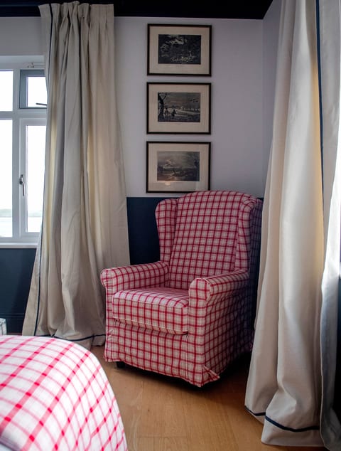 Deluxe Double Bedroom with Lake View