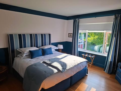 King Room with Lake View