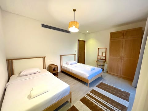 Central Somabay 3BR Garden Apartment w Sea views image 4