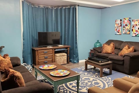 Perfect for Groups | 10BR Sleeps 26 by Falls & Fun