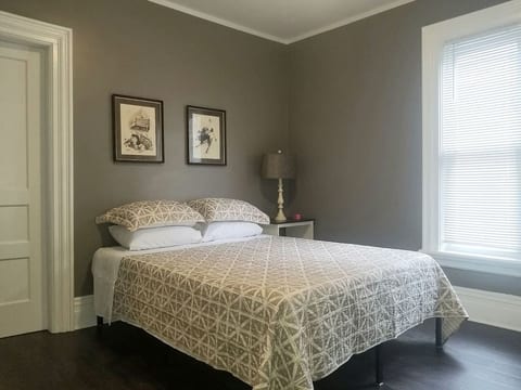 Perfect for Groups | 10BR Sleeps 26 by Falls & Fun