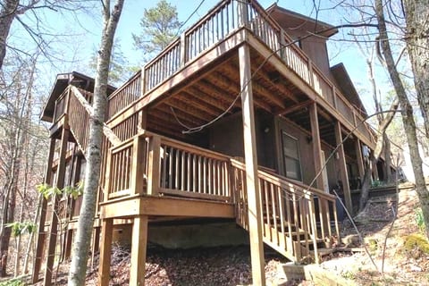 4-Bedroom+Loft-Sauna-Pool table-Bar-2 Fireplaces image 1
