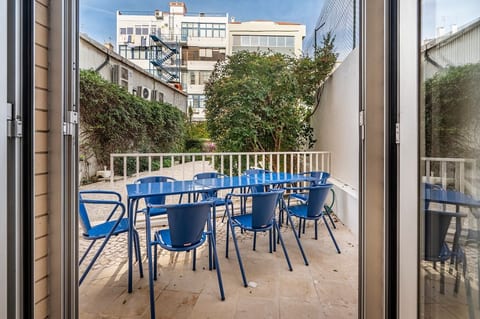 Jacaranda Elegant Stay in Prime Location | Lisbon