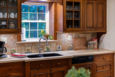 Fully-stocked with a coffee station, wine glasses and everything you need for a family holiday.