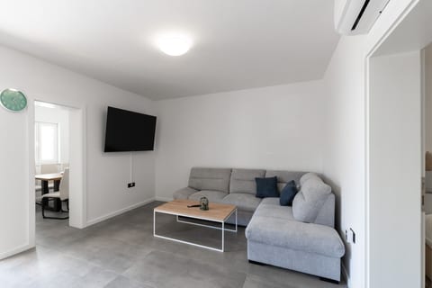 Apartments Sandra - Unit 378001-13
