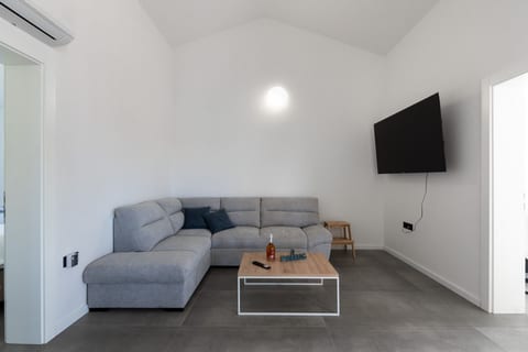 Apartments Sandra - Unit 378002-13