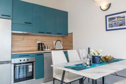 Apartments Beach house Blace - Unit 378059-13