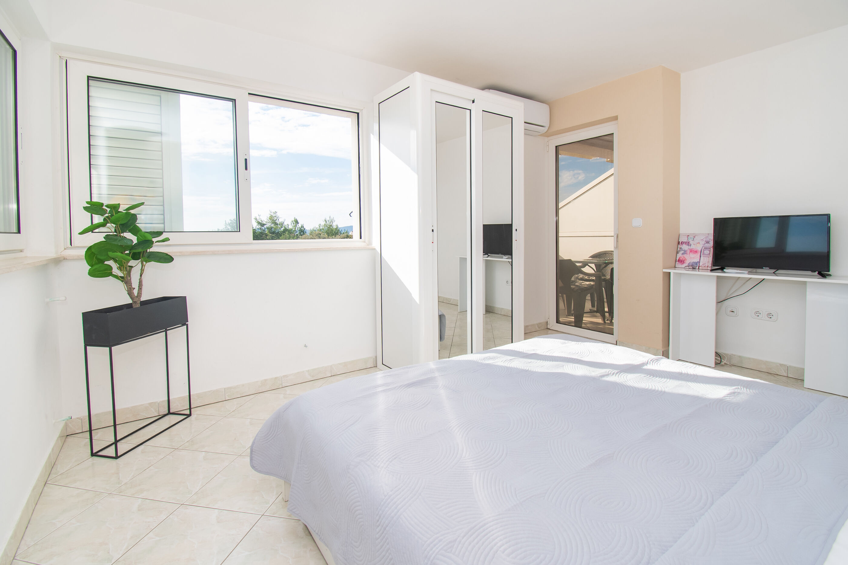 Apartment Danijela - Unit 47331-61