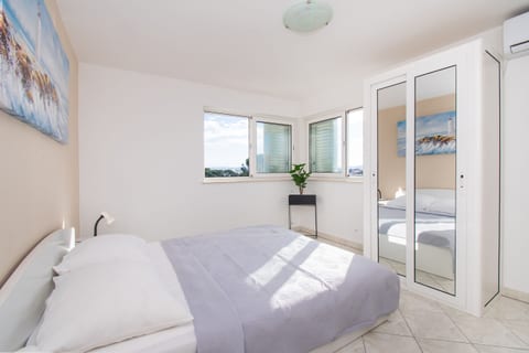 Apartment Danijela - Unit 47331-61