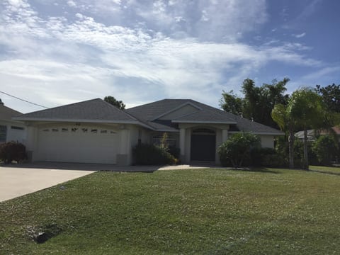 Beautiful, Clean, Open Floor plan, pool faces SW