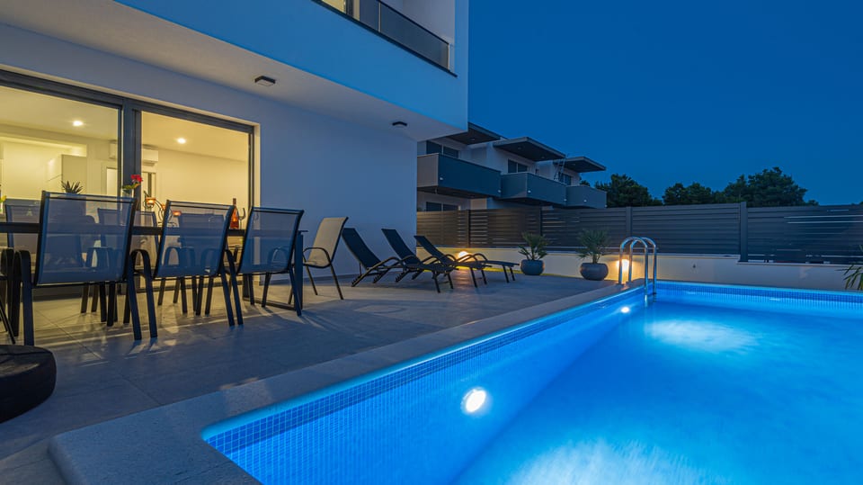 Villa Elegance Escape - Unit 369878-13