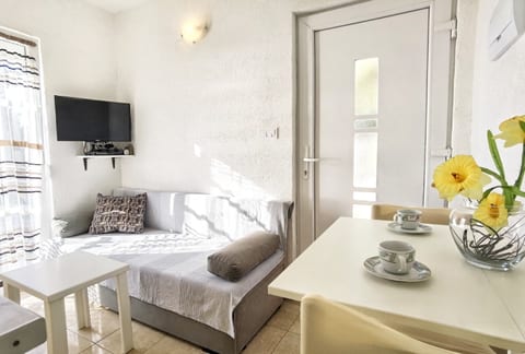 Apartments Apartmani Mastelić - Unit 375040-13