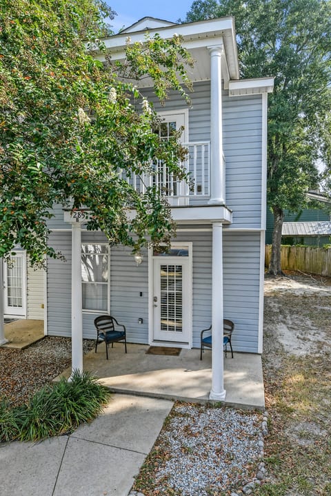 3-Townhouse Group Rental – 9BR/9BA, Sleeps 22 image 5