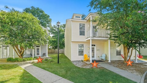3-Townhouse Group Rental – 9BR/9BA, Sleeps 22 image 2