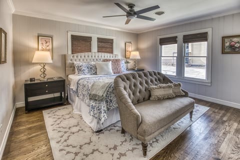 King bed with closet.