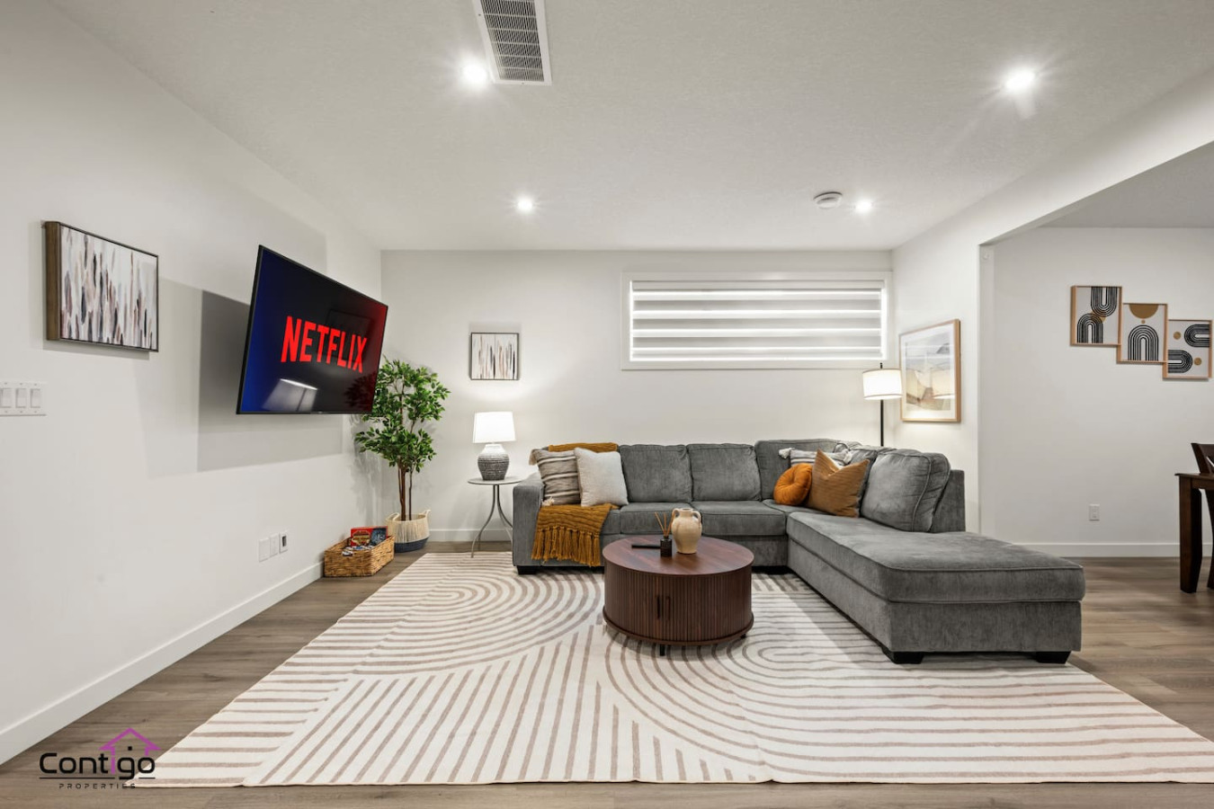 The Valley Suite | Near Trails | Sleeps 6 | AC