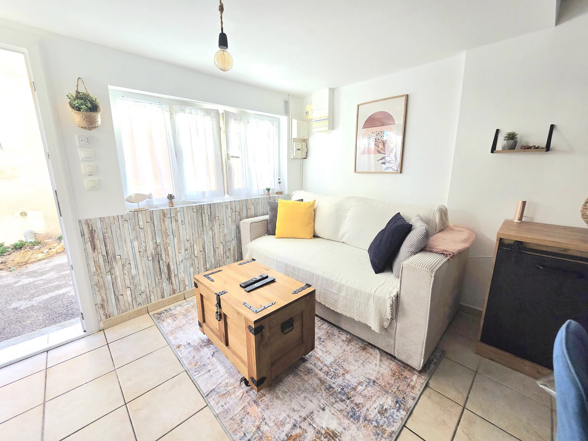 Loù Cabanoù à 35 m du bord de mer