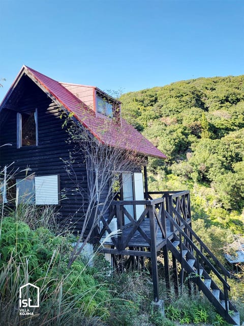 ist villa 05: Mountain Hideout, Sleeps 3 image 1