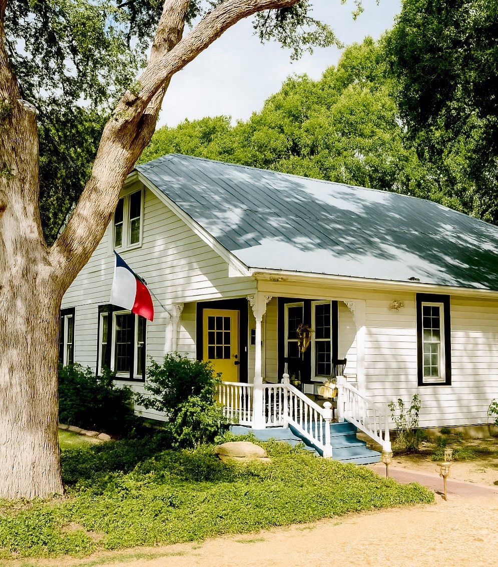 Quaint 1940s Farmhouse Near Round Top, TX