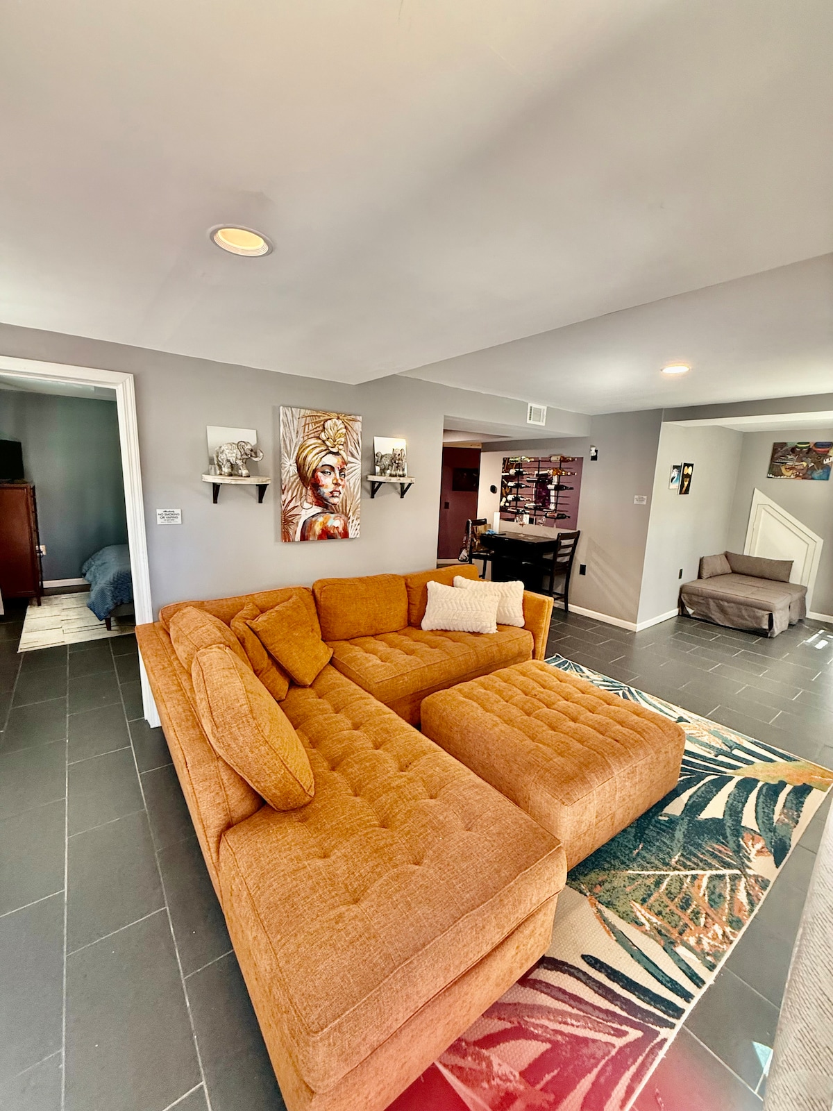 Warm & Cozy Family Stay at Maxine Manor image 1