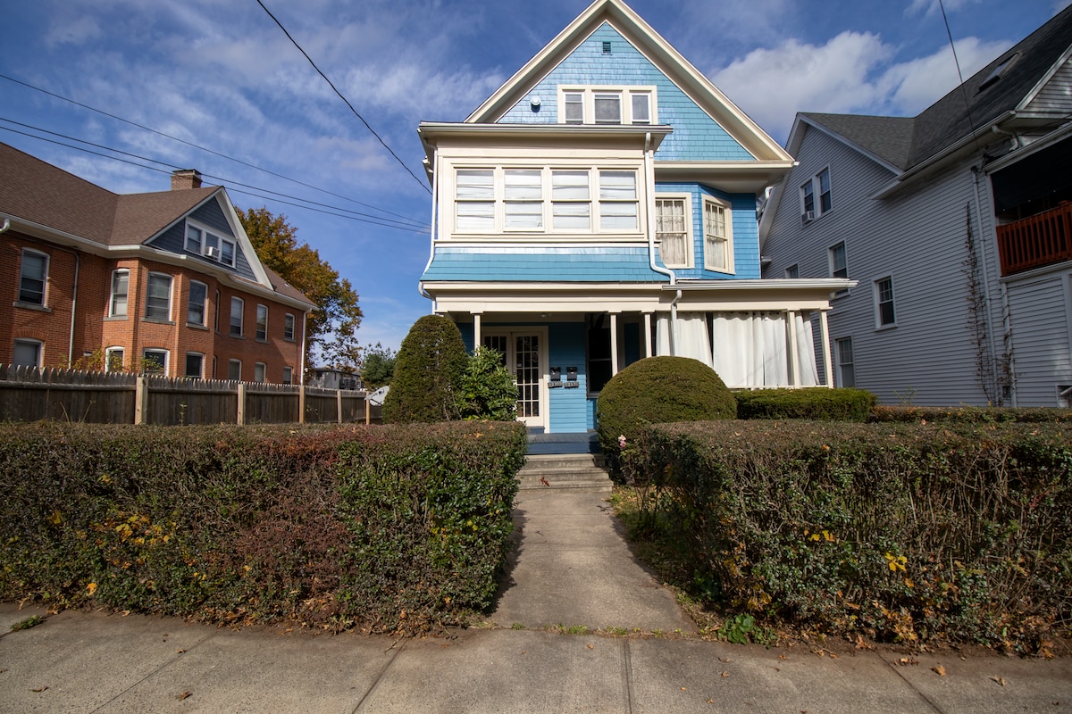 Welcome to your beautiful, historic home in the vibrant Westville neighborhood! Enjoy the classic architecture and lovely curb appeal of this New Haven gem.