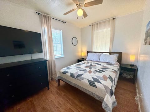 Summit Cottage: 3BR Big Bend Retreat in Alpine, TX