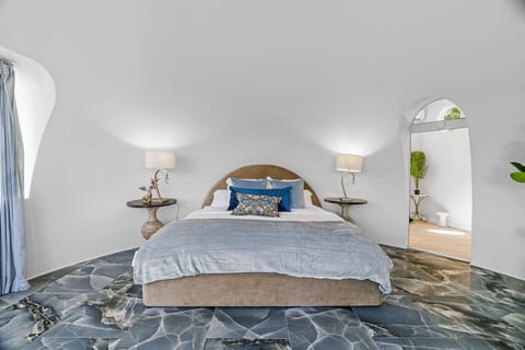 The Fairy House | 3 Beds 2 Baths