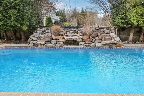 Upscale Bethesda Home • Pool, Piano & Bar