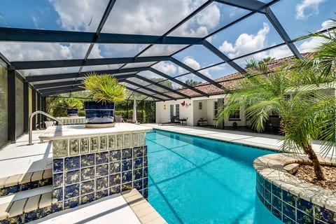 Pool - Jacuzzi- Lanai