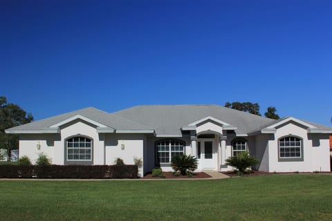 Villa Eckhardt: Bright and Light 3 bedroom home