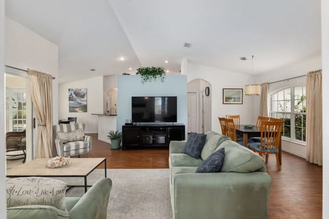 Villa Live Oak Grove beautiful outdoor area & pool