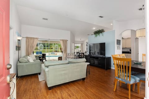 Villa Live Oak Grove beautiful outdoor area & pool
