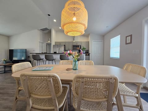Villa Verde: Cozy Home In New Community