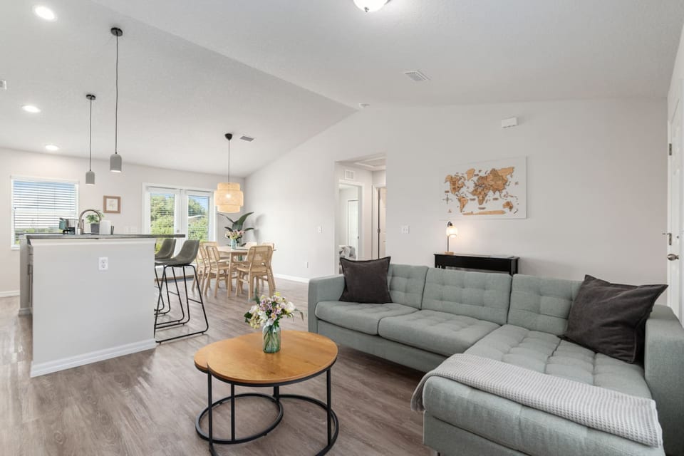 Villa Verde: Cozy Home In New Community - Inverness