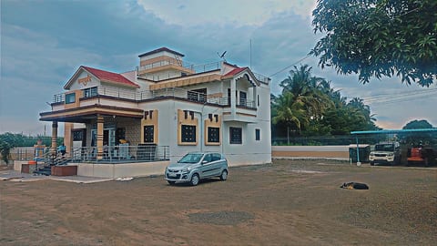 MANCHAR PALACE