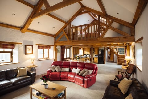 Meadow View Country Escape with Hot Tub