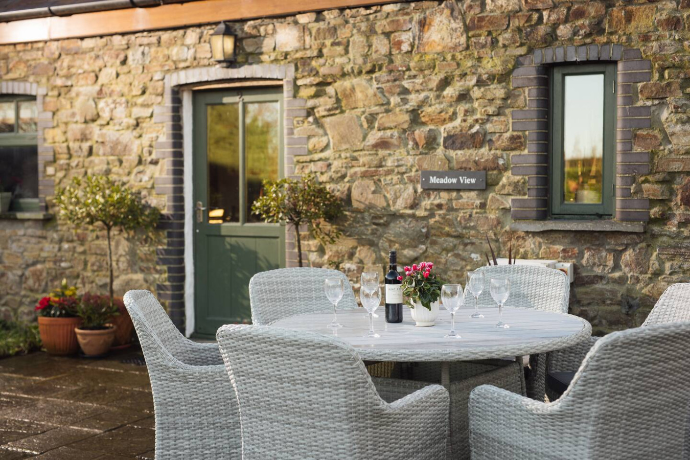 Meadow View Country Escape with Hot Tub