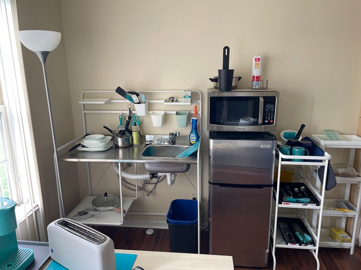 Cozy Private Room w/ Kitchenette image 5 Cozy Private Room w/ Kitchenette