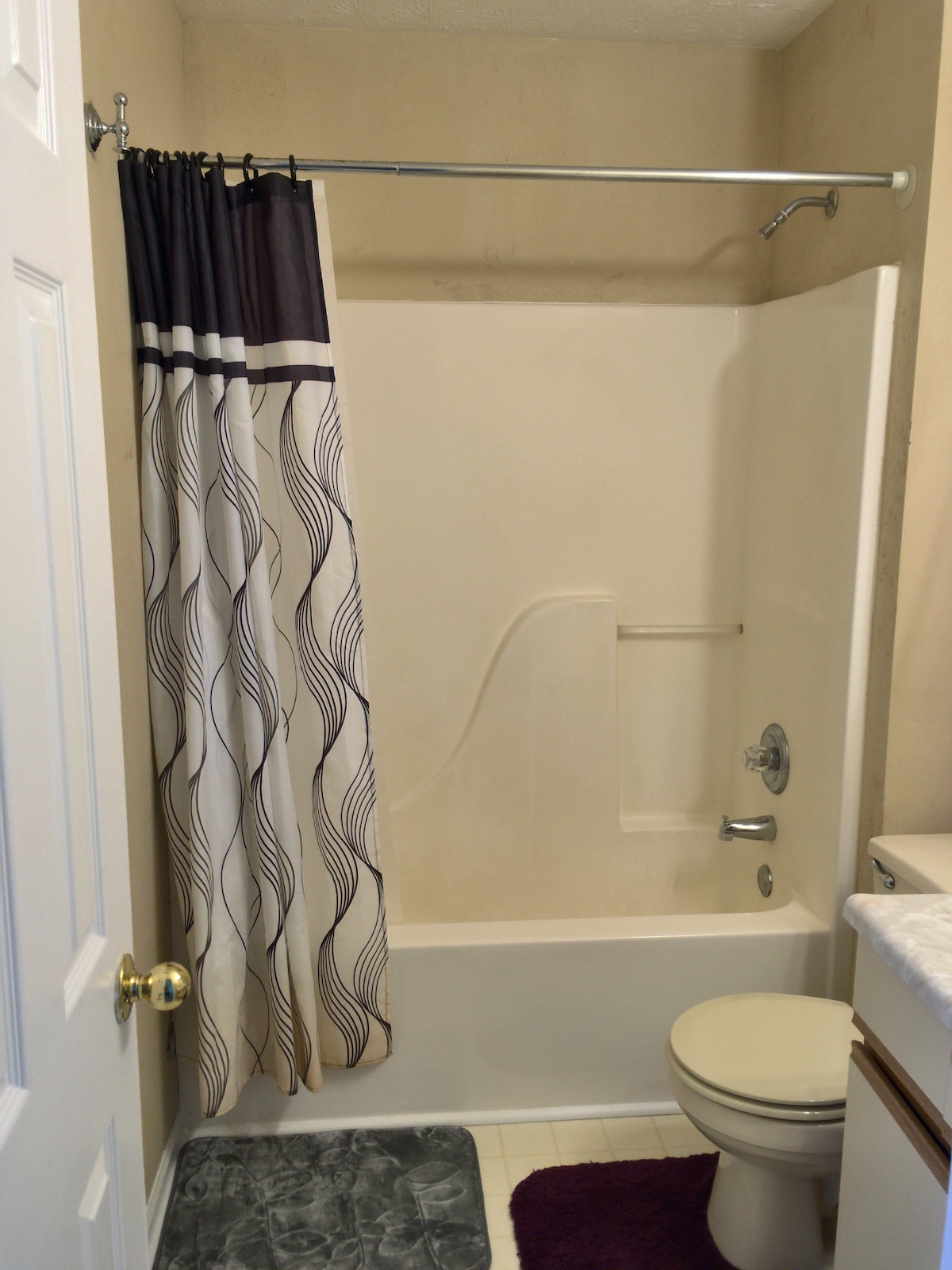 Big Master Suite * All-Inclusive * Private Bath image 10