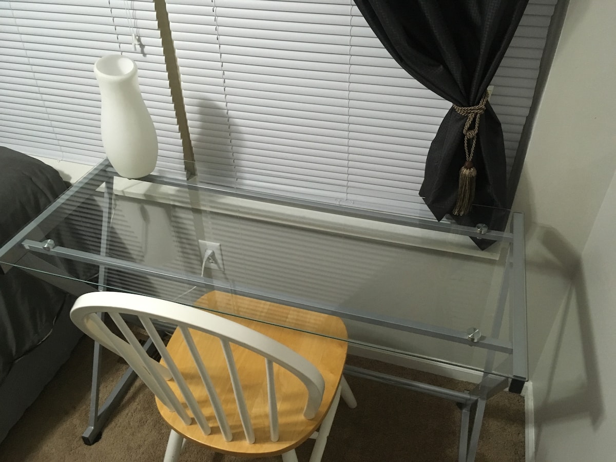 Economical Sleep Room * Comfy * Use of Whole House image 4 Economical Sleep Room * Comfy * Use of Whole House