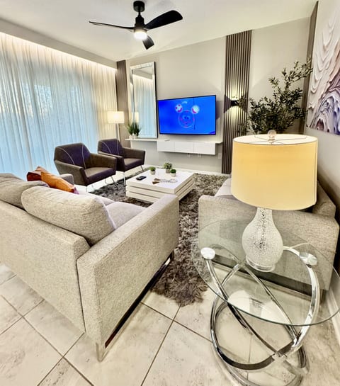 206 Lakeview Magic Stay – Mickey & Stitch Rooms
