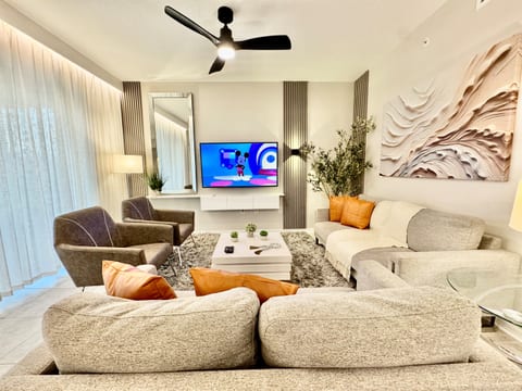206 Lakeview Magic Stay – Mickey & Stitch Rooms