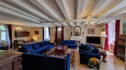 8-bedroom castle with private pool